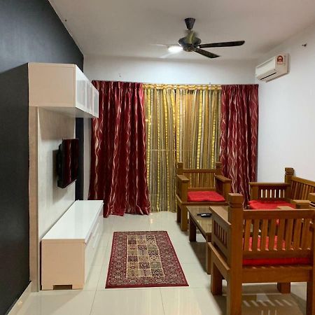 Msi Cozy Homestay Seri Kembangan Exterior foto